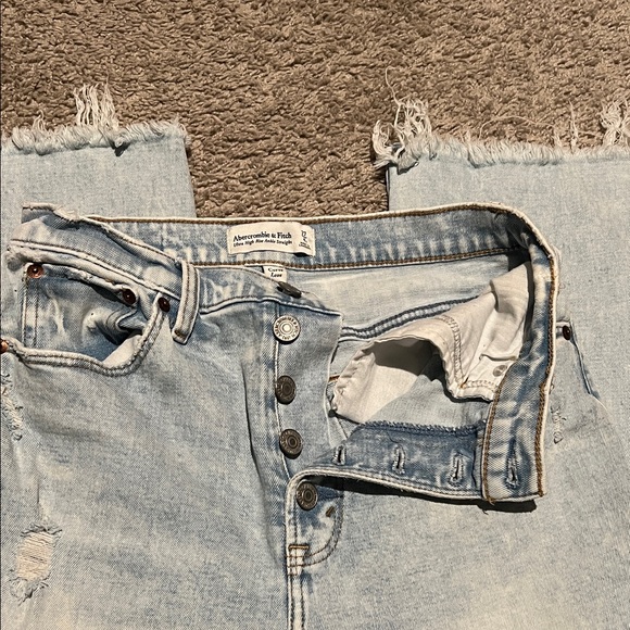 Abercrombie & Fitch Ultra High Rise Ankle Straight Curve Love| Size 27/4R - Picture 2 of 6